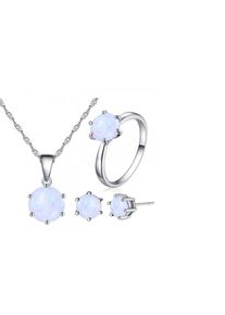€19.99 instead of €115.94 for a three-piece white opal jewellery set from Your Ideal Gift - save 83%
