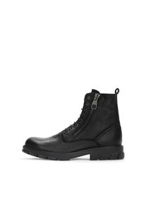Kazar Botas com atacadores em preto