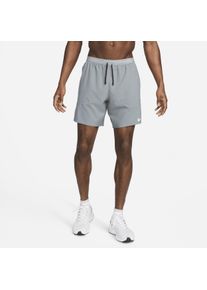 Short de running 2-en-1 18 cm Dri-FIT Nike Stride pour homme - Gris