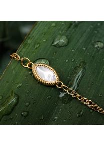 White Nacre Petal Bracelet in 24k Gold-Plated Stainless Steel