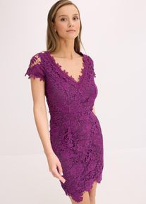 Spitzenkleid mit Häkel-Applikation am Ausschnitt, lila, Größe 40, bonprix