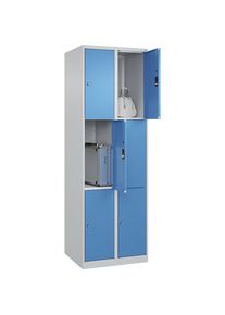 C+P Drievoudige locker Classic PLUS, 2 compartimenten, lichtgrijs / lichtblauw, b = 600 mm, 6 vakken, met voetdoppen