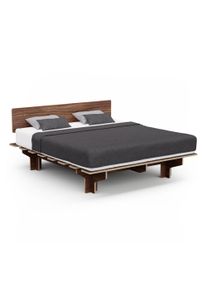 Blumfeldt NordicAura King r&aacute;m manželskej postele, 180 cm x 200 cm, robustn&yacute;, bez n&aacute;radia, eukalyptov&eacute; drevo, polička