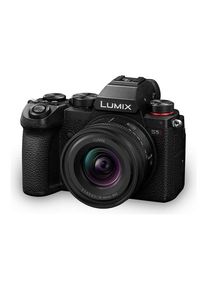 Panasonic Lumix DC-S5D + 18-40mm f/4.5-6.3