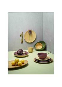 Aida Life in Colour - Confetti - Bordeaux pasta plate w/relief porcelain (13364), Teller, Rot