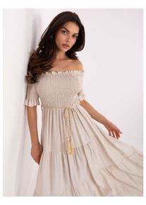 B&eacute;zs sz&iacute;nű ny&aacute;ri ruha p&ouml;tty&ouml;s p&ouml;tty&ouml;kkel