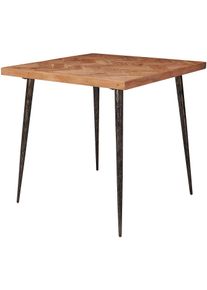 Table &agrave; d&icirc;ner PHU LANGKA NUEA