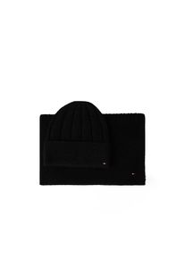 Tommy Hilfiger Beanie &raquo;TH FLAG FLUFFY&laquo; in Geschenkbox, Set mit Schal, flaschig