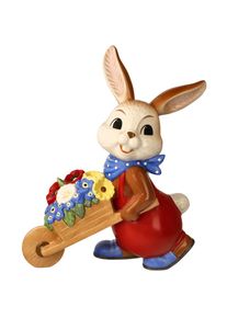 Goebel Osterhase &raquo;So sch&ouml;n ist der Fr&uuml;hling&laquo; Sammelfigur, Hasenjunge mit Schubkarre und Blumen