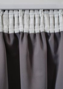 M&oslash;rkleggingsgardin med glans f&aring;s ogs&aring; i ekstra lang (1-pack), gr&aring;, st&oslash;rrelse 145x130 cm, bonprix