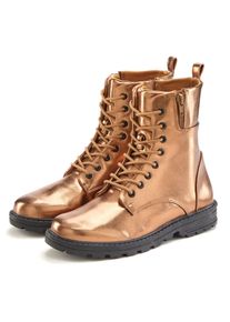 Stiefelette Lascana, Damen, Gr. 44, braun (bronzefarben), Obermaterial: 100% Lederimitat. Decksohle: 100% Textilmaterial. Futter: 100% Textilmaterial. Laufsohle: 100% Synthetik, metallic, unifarben, Basic, Schuhe Stiefelette, im angesagten Metallic-Look, Stiefel, Boots VEGAN