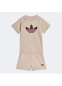 adidas originals, Unisex, Trainingsanzug &raquo;TF STS&laquo; 2 tlg., Stone Khaki, 62, Stone Khaki, T-Shirt Set mit einem gro&szlig;en Trefoil Logo f&uuml;r den stilvollen 
