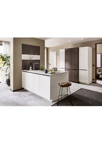 Impuls , Wei&szlig;, Nussbaumfarben , Holzwerkstoff , 5 Schublade(n) Schubladen , 226.4 cm , in den Filialen individuell planbar, individuelle Inneneinteilung, seitenverkehrt erh&auml;ltlich, in den Filialen verschiedene Griffe erh&auml;ltlich, Zusatzausstattung erh&auml;ltlich, in den Filialen verschiedene Arbeitsplatten erh&auml;ltlich, verschiedene Arbeitsh&ouml;hen m&ouml;glich, h&ouml;henverstellbare F&uuml;&szlig;e, vormontierter Korpus , K&uuml;c