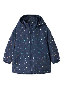 Outdoorjacke name it "NMFMAXI JACKET PA FOIL AOP NOOS", M&auml;dchen, Gr. 92, bunt (naval academy aop:1 star), Web, Obermaterial: 100% Polyester, bedruckt, normal, elastischer Bund, Jacken Outdoorjacke, Kunstfaser, wasserabweisend und mit abnehmbarer Kapuze