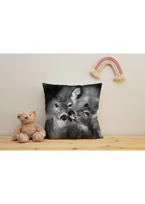 Dekokissen queence "Rehkitz mit Mama", grau (grau, bedruckt), B:40cm H:1cm L:40cm, Polyester, Dekokissen_Sitzkissen_Kissenh&uuml;llen, Dekokissen, Kissenh&uuml;lle mit HD Premium Druck, geruchsneutral, 40x40cm