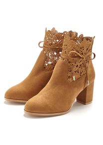 High-Heel-Stiefelette Lascana "Herbststiefelette, Ankle Boot, Stiefel", Damen, Gr. 39, camelfarben, Obermaterial: 100% Textilmaterial. Decksohle: 100% Lederimitat. Futter: 100% Textilmaterial. Laufsohle: 100% Synthetik, unifarben, festlich, Schuhe High-Heel-Stiefelette, mit modischer Spitze und bequemen Blockabsatz, Topseller