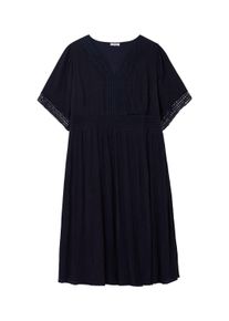 Sommerkleid sheego "Maxikleid Maxikleid mit H&auml;kelspitze", Damen, Gr. 54, N-Gr, blau (tiefblau), Elegant, V-Ausschnitt, Kleider Sommerkleid, mit H&auml;kelspitze und weitem Rock