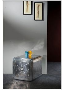 Nachttisch SIT "Funchal aus Mangoholz mit 1 Schublade im Industrial-Design", silber (silberfarben), Tische, Nachttisch, Futuristischer Aluminium-Look mit dekorativen Zierschrauben