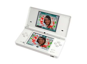 Nintendo DSi -…