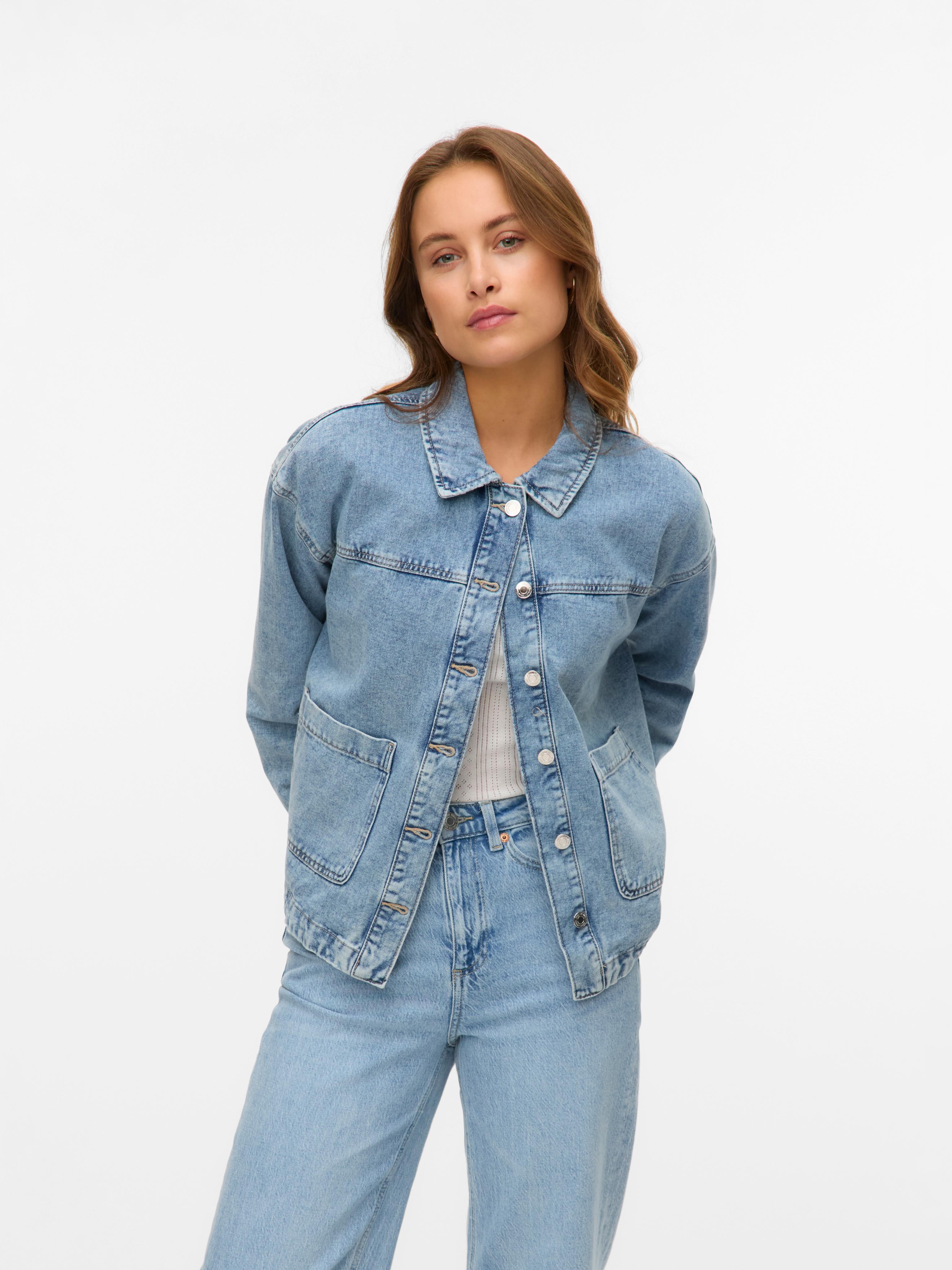 Jeansjacke VERO MODA "VMJAMIE LS DENIM SHACKET MIX NOOS", Damen, Gr. XS, blau (light blau denim), Denim/Jeans, Obermaterial: 80% Baumwolle, 20%