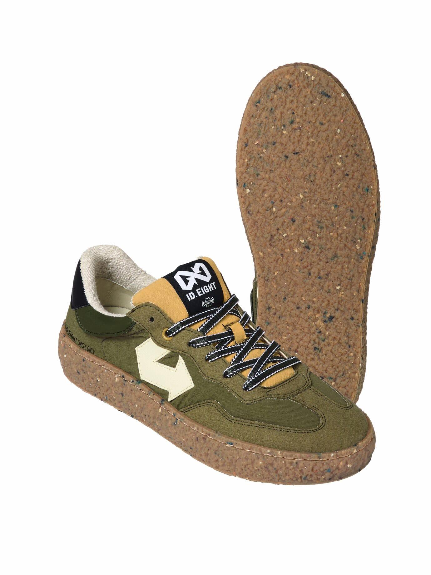 ID Eight Herren Uriduri-Sneaker Grün 44 % Polyester (recycelt, wasserabweisend), 38 % Polyamid (recycelt), 12 % BioVeg, 6 % Apfelschale